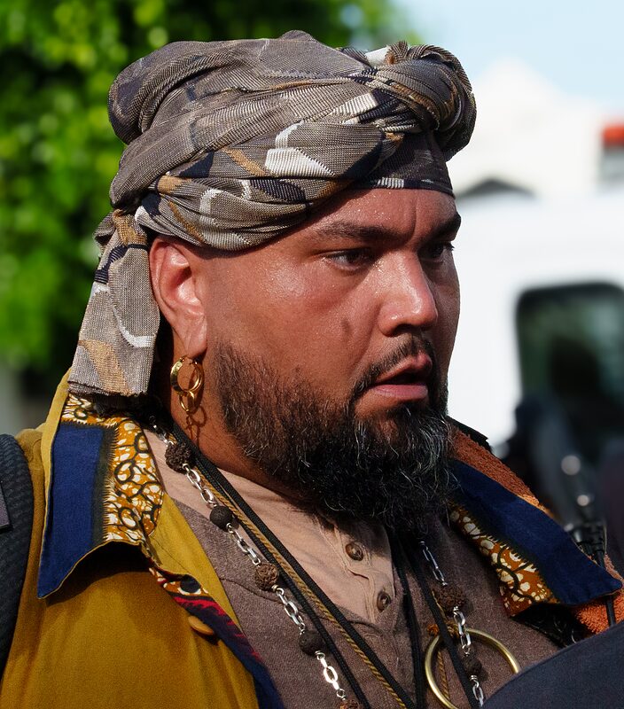 Guerrier lontan lors du défilé de la Fêt'Kaf à Saint-Denis, Réunion 2025.